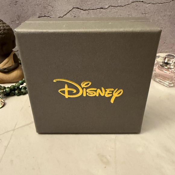 SOLD Disney Couture Silver Aladdin Lamp Necklace - Picture 11 of 12